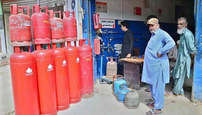 LPG Prices Drop Slightly Across Pakistan Here’s What It Means for You